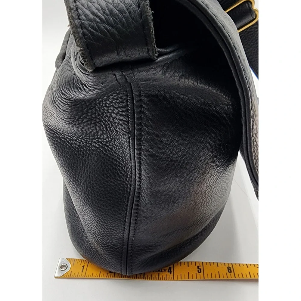 M. London Messenger Black Bag Genuine Leather Made USA Vintage 80-90s Shoulder